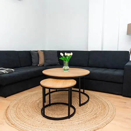 公寓 Apartman Friday *